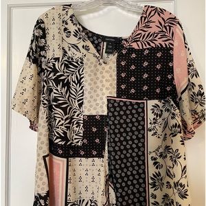 Karen Kane 1X Black/Pink Floral Short Sleeve Top